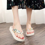 Preety Scarf Garden Slides
