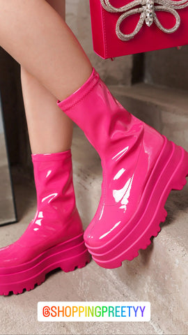 Barbie boots